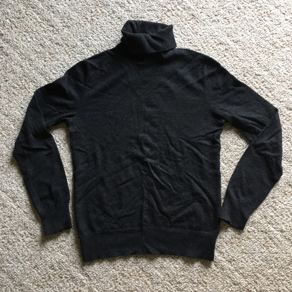 Men’s Banana Republic turtleneck in Merino Wool
